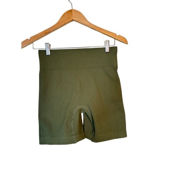 Unbranded Women's High Waisted Stretch Ribbed Knit Pull On Yoga Short Sz M Green - Picture 1 of 4